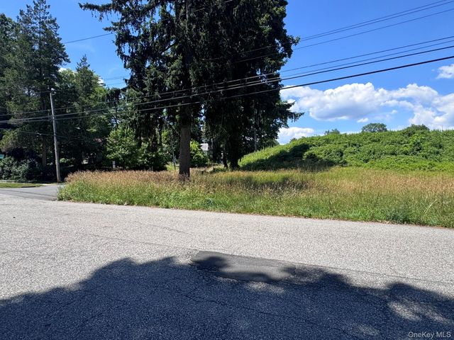 16 The Boulevard, New Rochelle, NY 10801