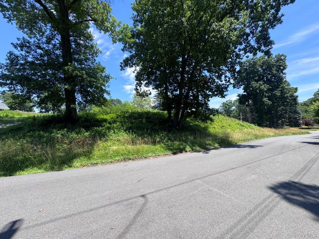 16 The Boulevard, New Rochelle, NY 10801