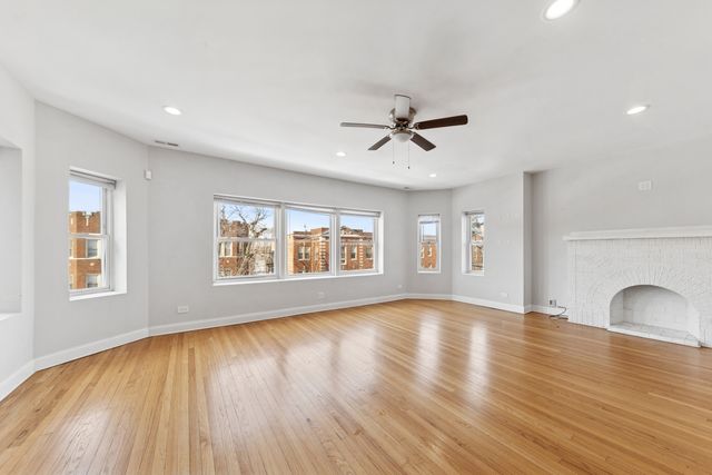 7515 S Essex Avenue 3, Chicago, IL 60649