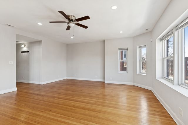 7515 S Essex Avenue 3, Chicago, IL 60649