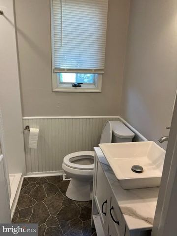 322 TENBY CHASE DR, Delran, NJ 08075