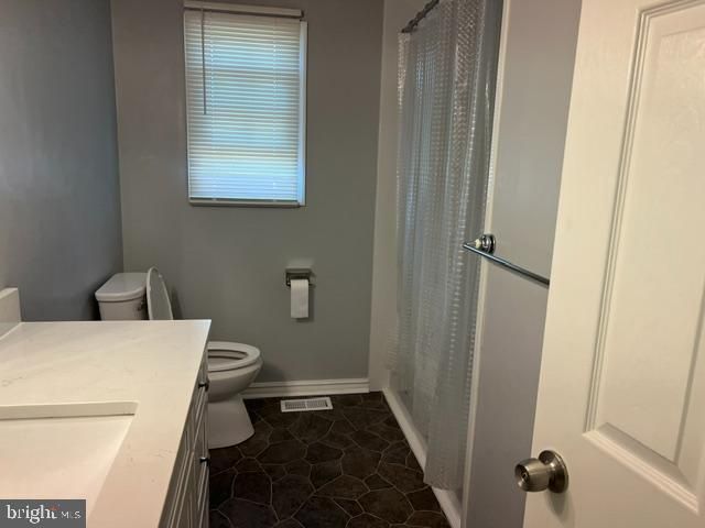 322 TENBY CHASE DR, Delran, NJ 08075