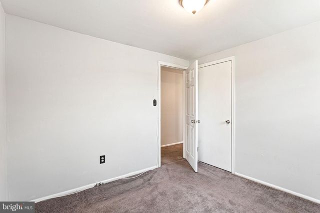 322 TENBY CHASE DR, Delran, NJ 08075