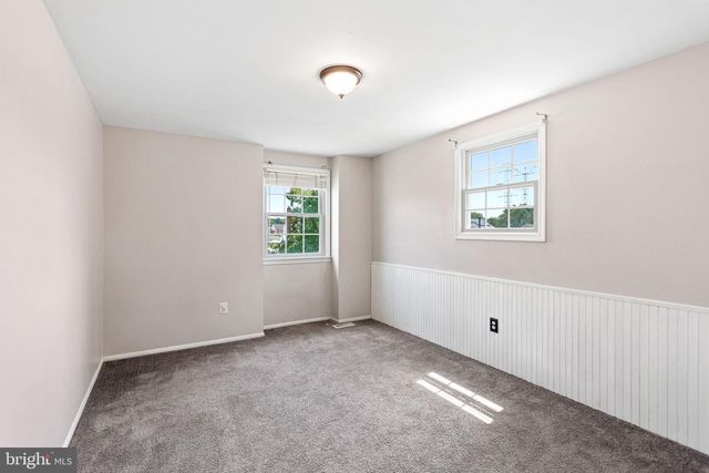 322 TENBY CHASE DR, Delran, NJ 08075