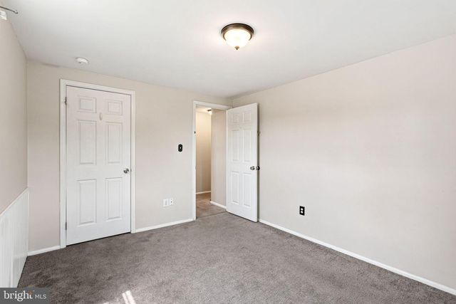 322 TENBY CHASE DR, Delran, NJ 08075
