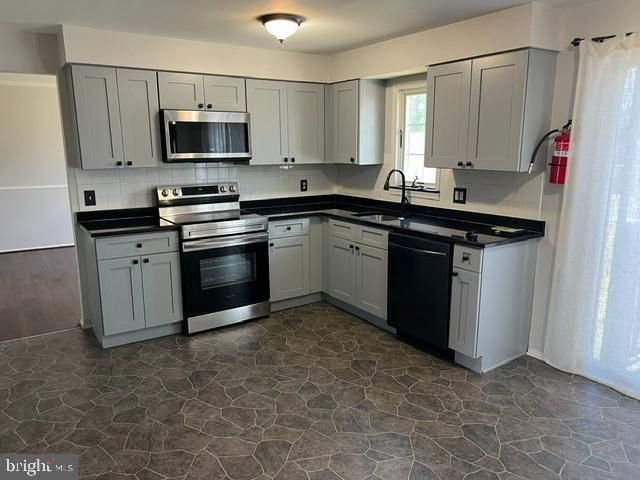 322 TENBY CHASE DR, Delran, NJ 08075