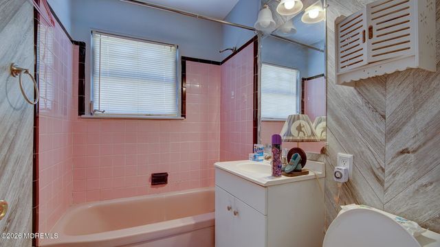 39 Tilton Avenue, South Toms River, NJ 08757
