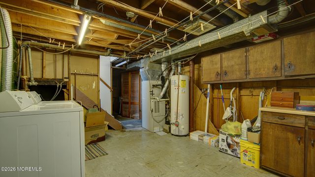 39 Tilton Avenue, South Toms River, NJ 08757