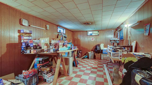 39 Tilton Avenue, South Toms River, NJ 08757