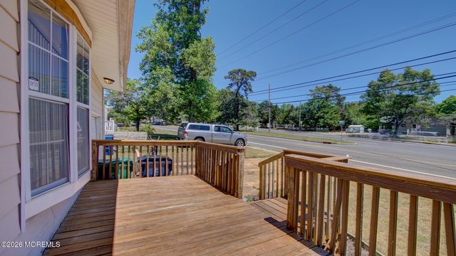 39 Tilton Avenue, South Toms River, NJ 08757