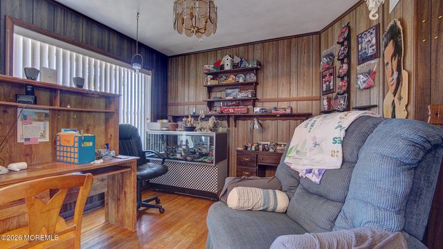 39 Tilton Avenue, South Toms River, NJ 08757