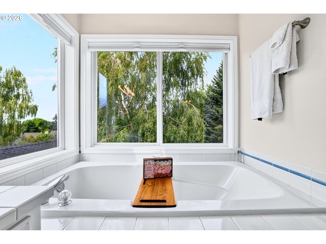1763 Nw 127TH Pl, Portland, OR 97229