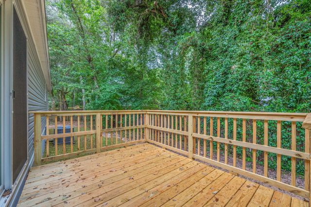 524 E Tiger Lily Lane, Defuniak Springs, FL 32433