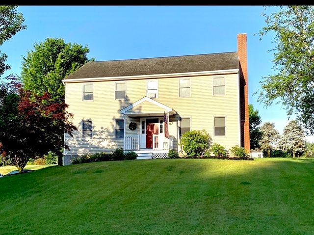 111 General Hobbs Rd, Holden, MA 01522