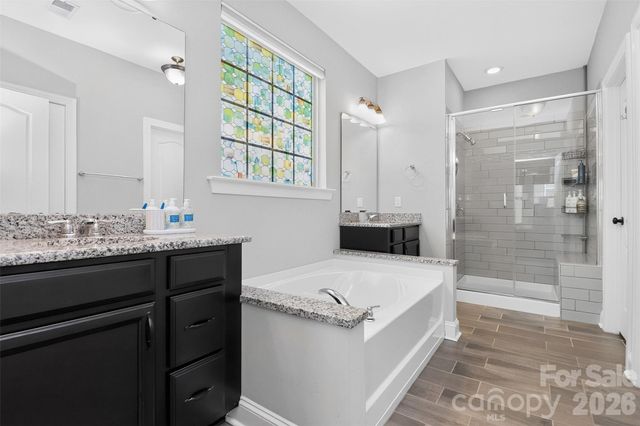 128 Creekside Crossing Lane, Mooresville, NC 28117