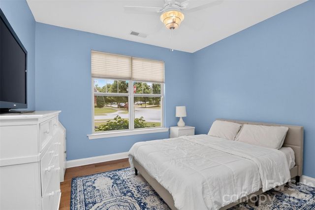 128 Creekside Crossing Lane, Mooresville, NC 28117