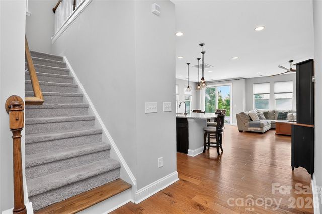 128 Creekside Crossing Lane, Mooresville, NC 28117