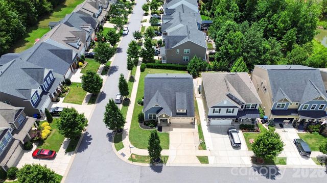 128 Creekside Crossing Lane, Mooresville, NC 28117