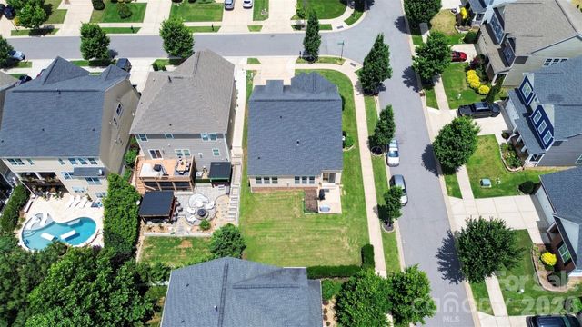 128 Creekside Crossing Lane, Mooresville, NC 28117