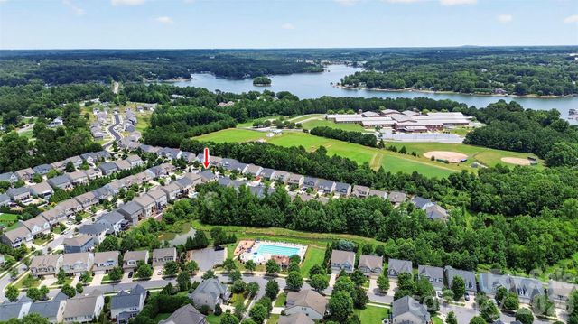 128 Creekside Crossing Lane, Mooresville, NC 28117