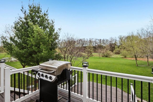 4644 Pierceville Road, Cottage Grove, WI 53527