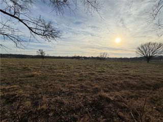 Young Road, Summers, AR 72769