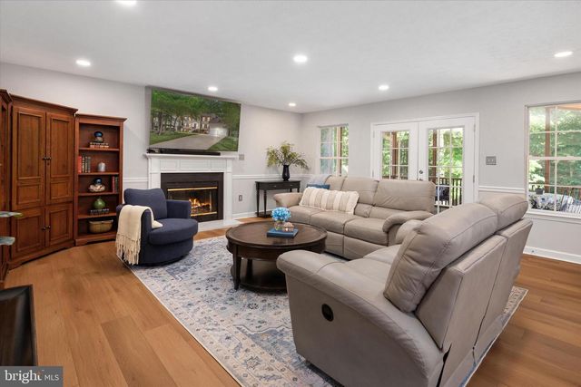 645 PLANTATION BLVD, West River, MD 20778