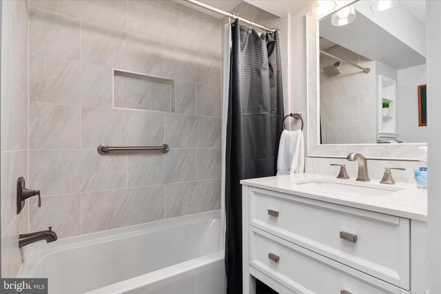 645 PLANTATION BLVD, West River, MD 20778