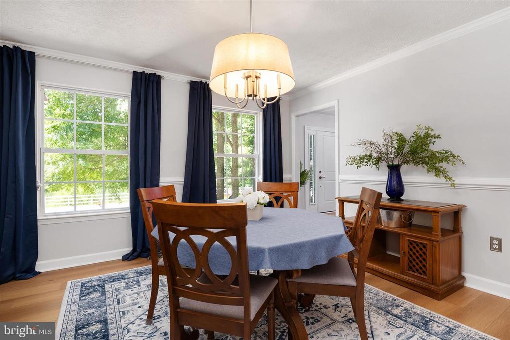 Image 22 of property listing at 645 PLANTATION BLVD, West River, MD 20778