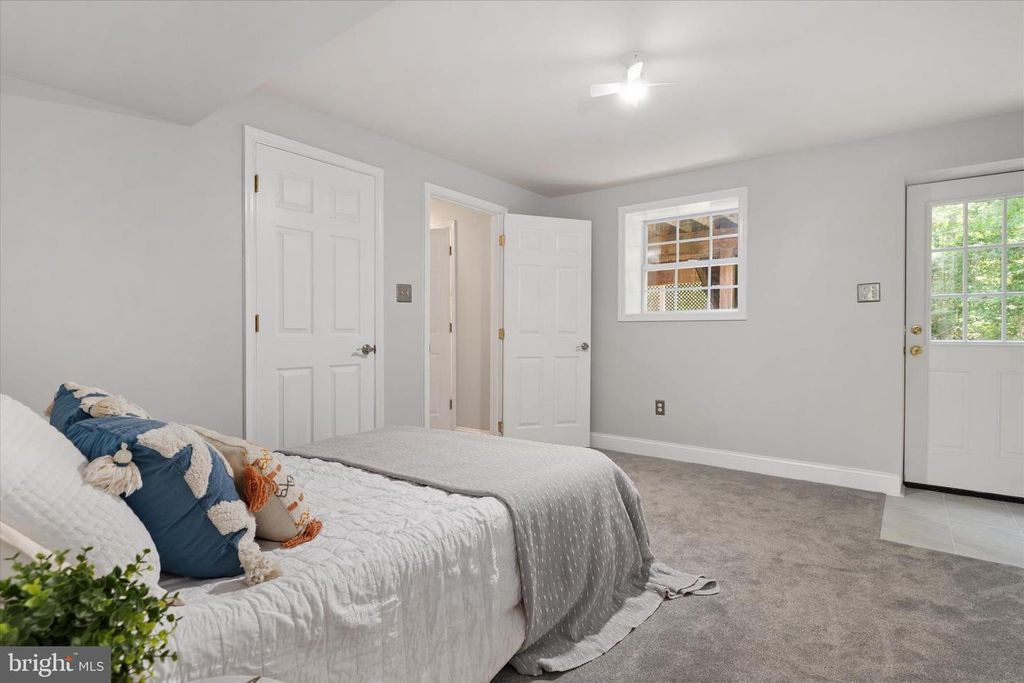 Image 42 of property listing at 645 PLANTATION BLVD, West River, MD 20778