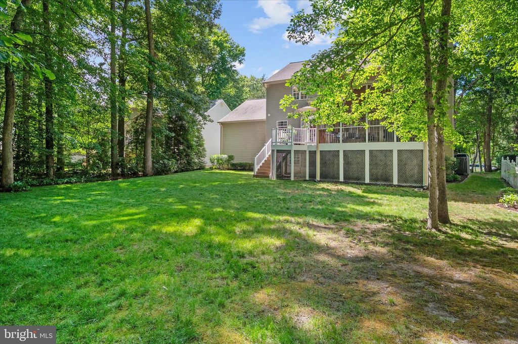 Image 44 of property listing at 645 PLANTATION BLVD, West River, MD 20778