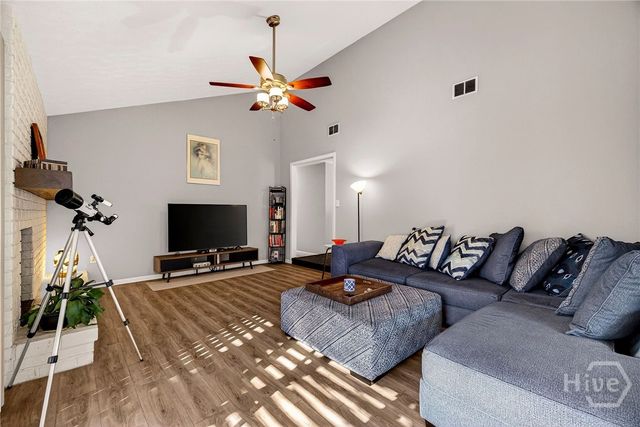 5 Chantilly Court, Savannah, GA 31419