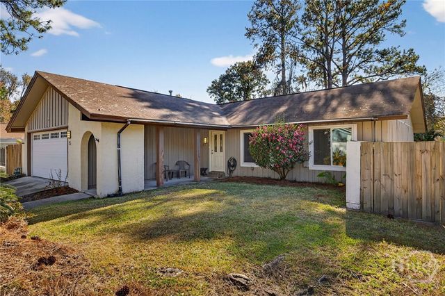 5 Chantilly Court, Savannah, GA 31419