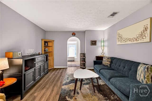 5 Chantilly Court, Savannah, GA 31419