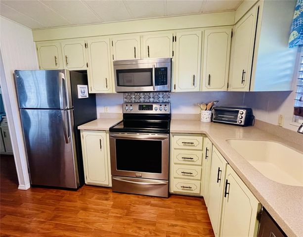 204 RED MAPLE DRIVE, Palm Harbor, FL 34684