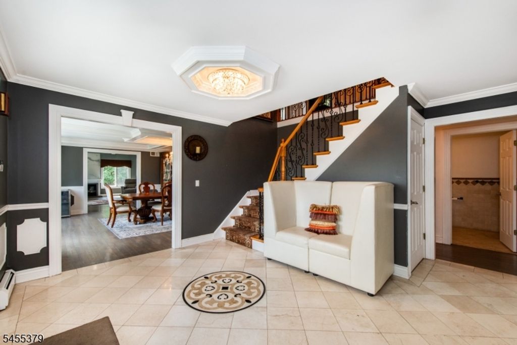 207 Eileen Dr, Cedar Grove Twp., NJ 07009 — photo 3