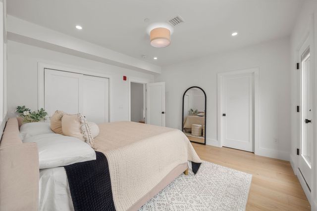 136 West 8th 3, Boston, MA 02127