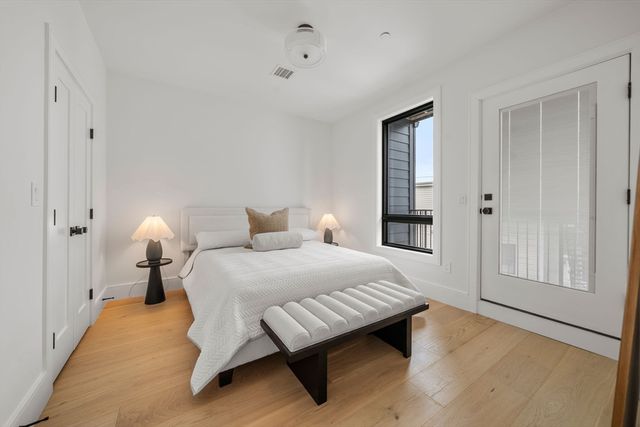 136 West 8th 3, Boston, MA 02127