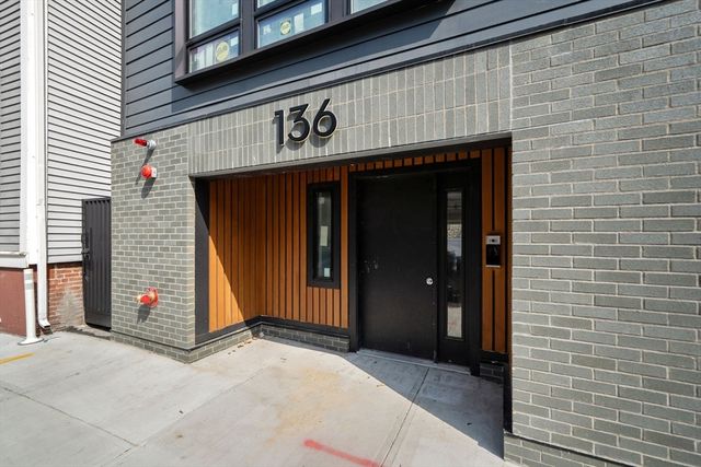 136 West 8th 3, Boston, MA 02127