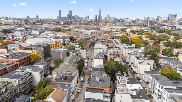 136 West 8th 3, Boston, MA 02127