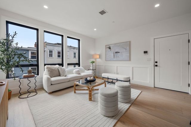 136 West 8th 3, Boston, MA 02127