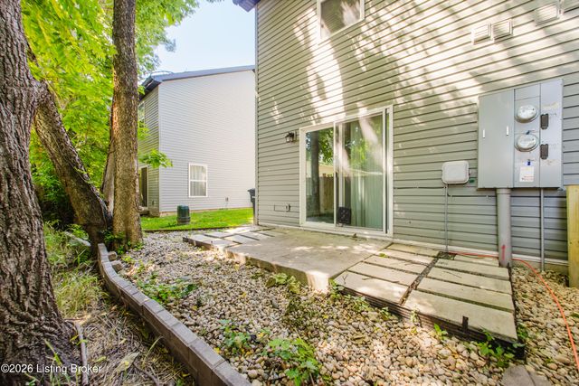 908 Mechanic St, Jeffersonville, IN 47130