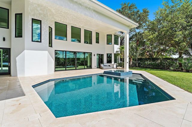 8818 SE Riverfront Terrace, Jupiter, FL 33469