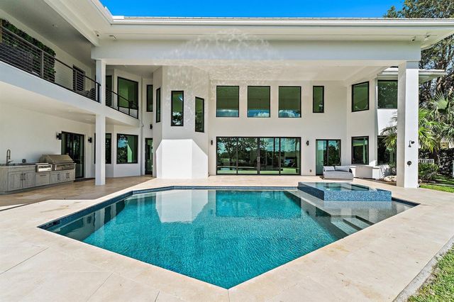 8818 SE Riverfront Terrace, Jupiter, FL 33469