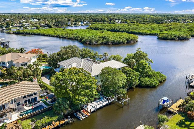 8818 SE Riverfront Terrace, Jupiter, FL 33469