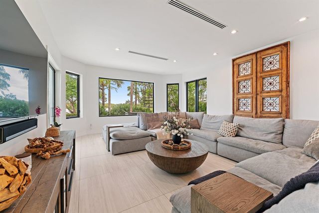 8818 SE Riverfront Terrace, Jupiter, FL 33469