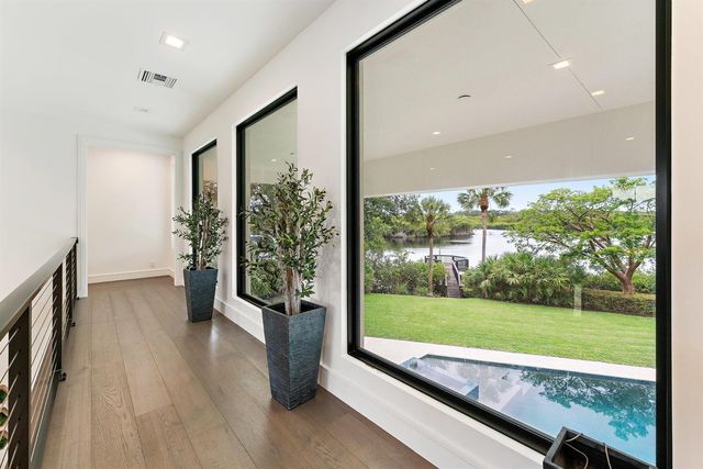 8818 SE Riverfront Terrace, Jupiter, FL 33469