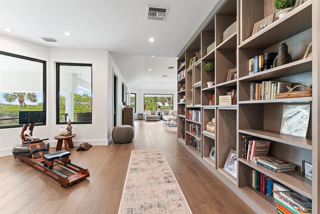 8818 SE Riverfront Terrace, Jupiter, FL 33469