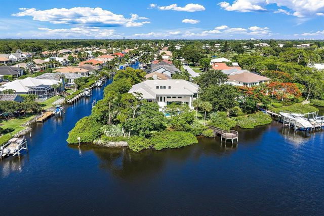 8818 SE Riverfront Terrace, Jupiter, FL 33469