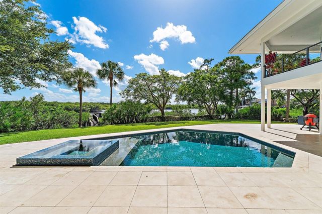 8818 SE Riverfront Terrace, Jupiter, FL 33469